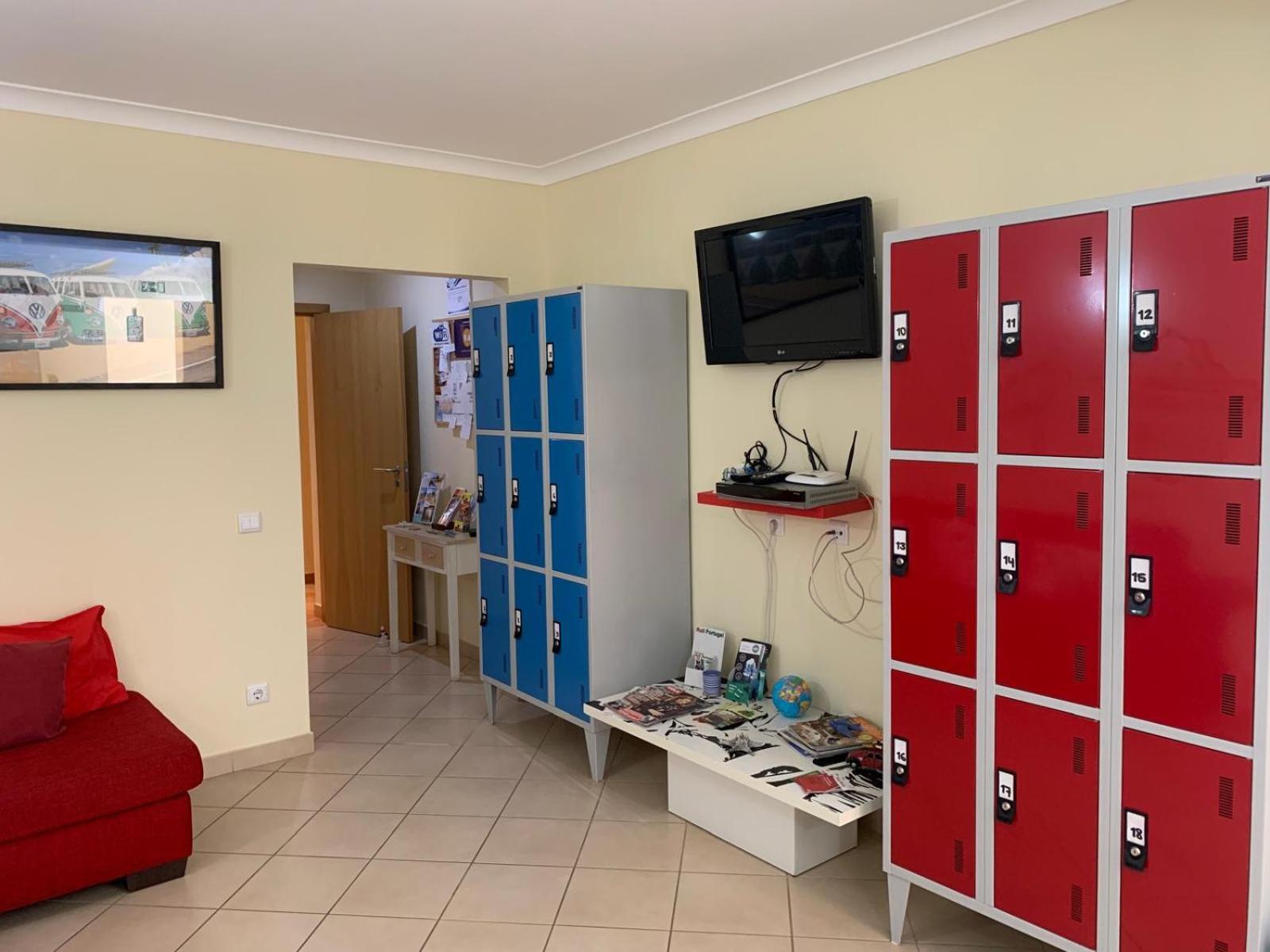 Blue Moon Guesthouse Lagos Exterior photo