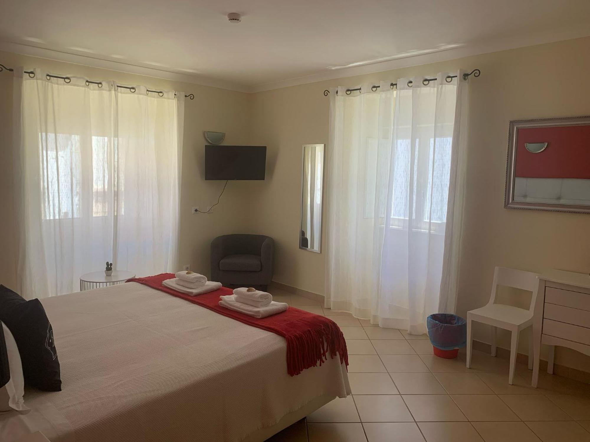 Blue Moon Guesthouse Lagos Exterior photo