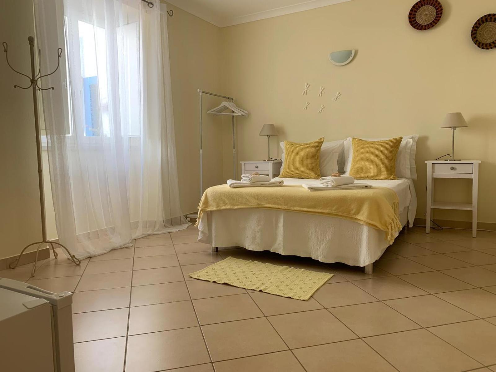 Blue Moon Guesthouse Lagos Exterior photo